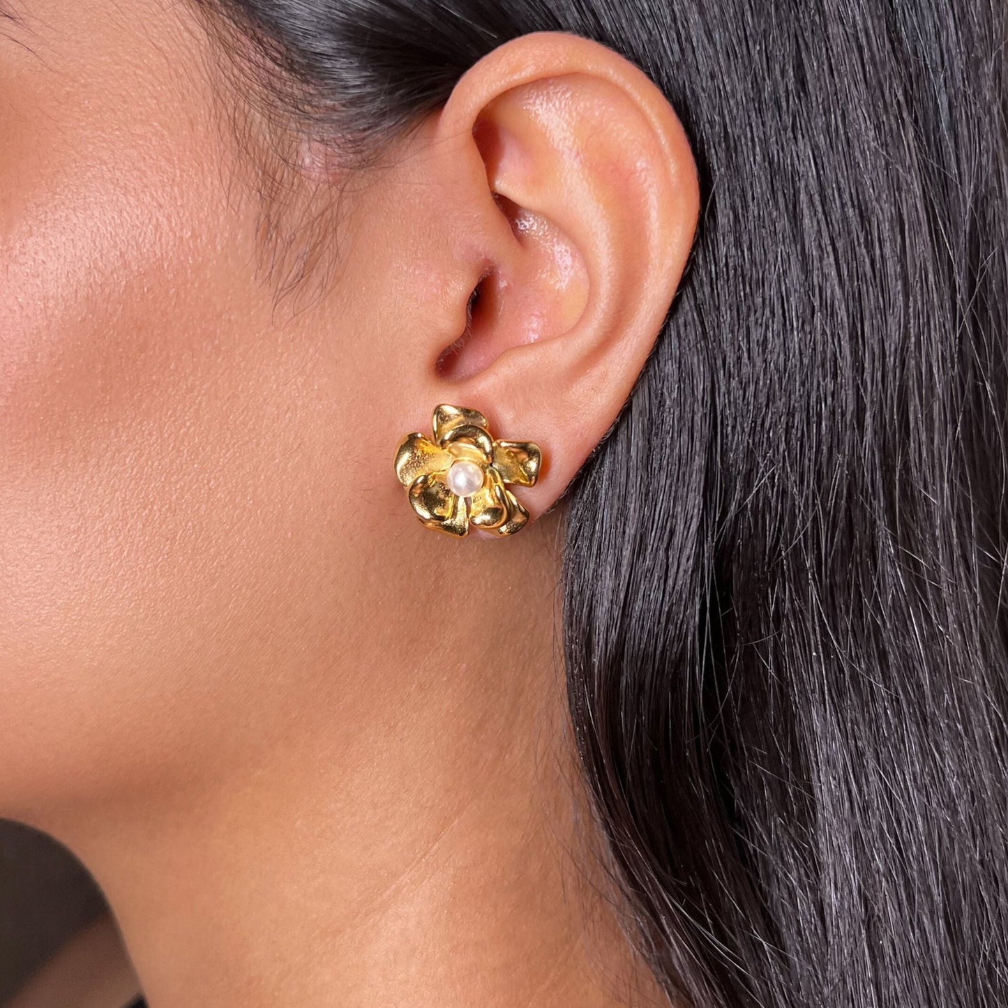 Floral Pearl Studs - 18k Gold Plated