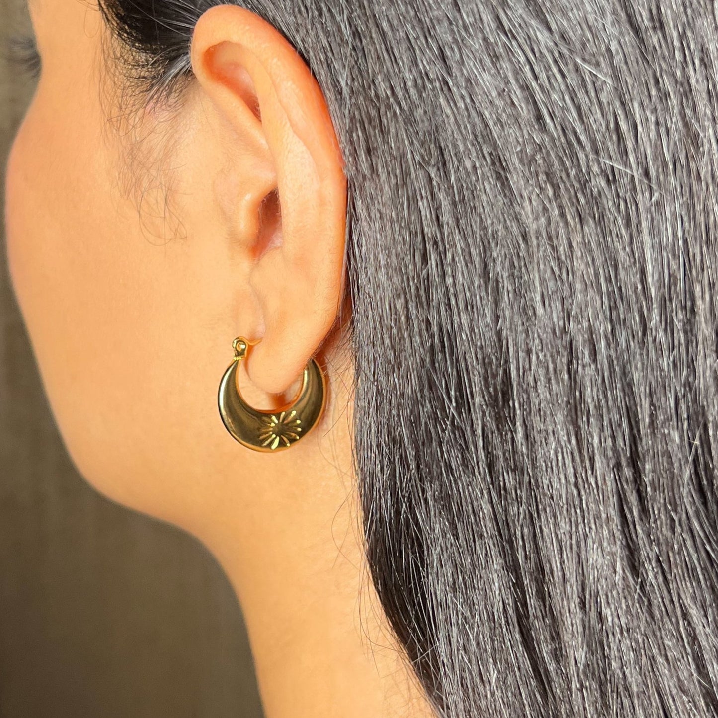 Dainty Sunflower Hoops - 18k Gold Plated