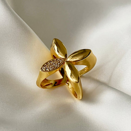 Statement Flower Ring - 18k Gold Plated