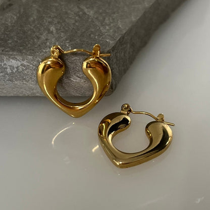 Elora Heart Earrings - 18k Gold Plated