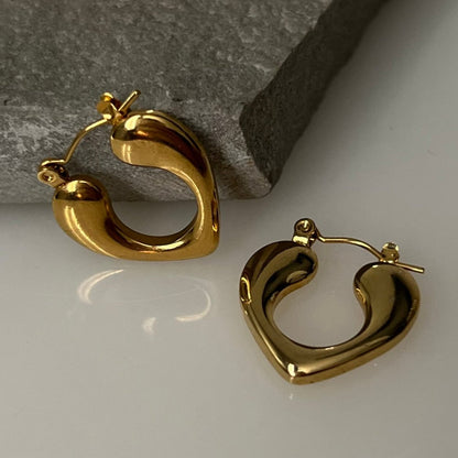 Elora Heart Earrings - 18k Gold Plated