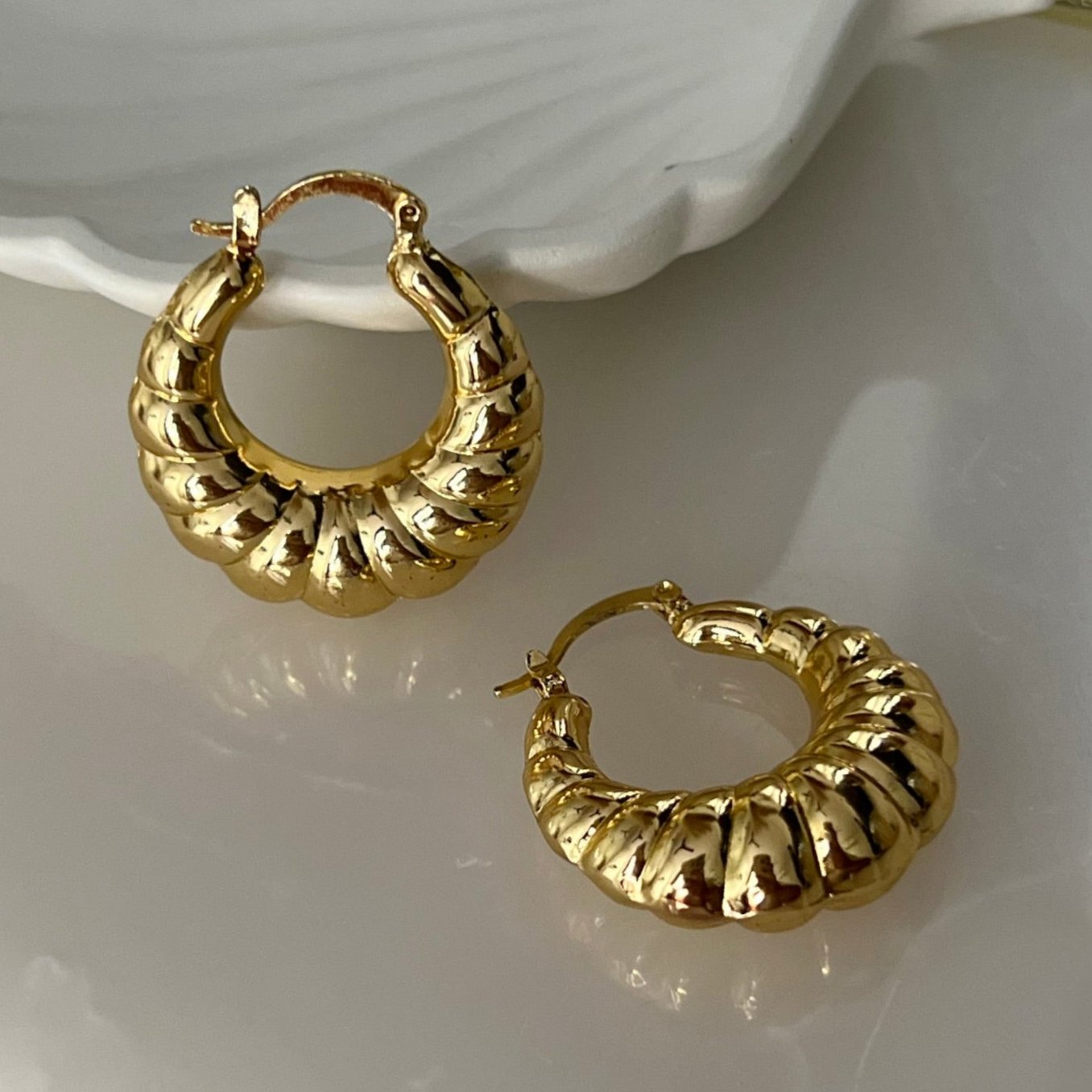 Bali Hoops - 18k Gold Plated | waterproof | anti tarnish 