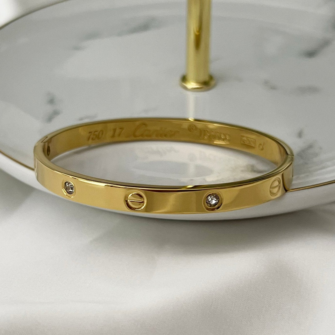 Clara Love Bangle - 18k Gold Plated