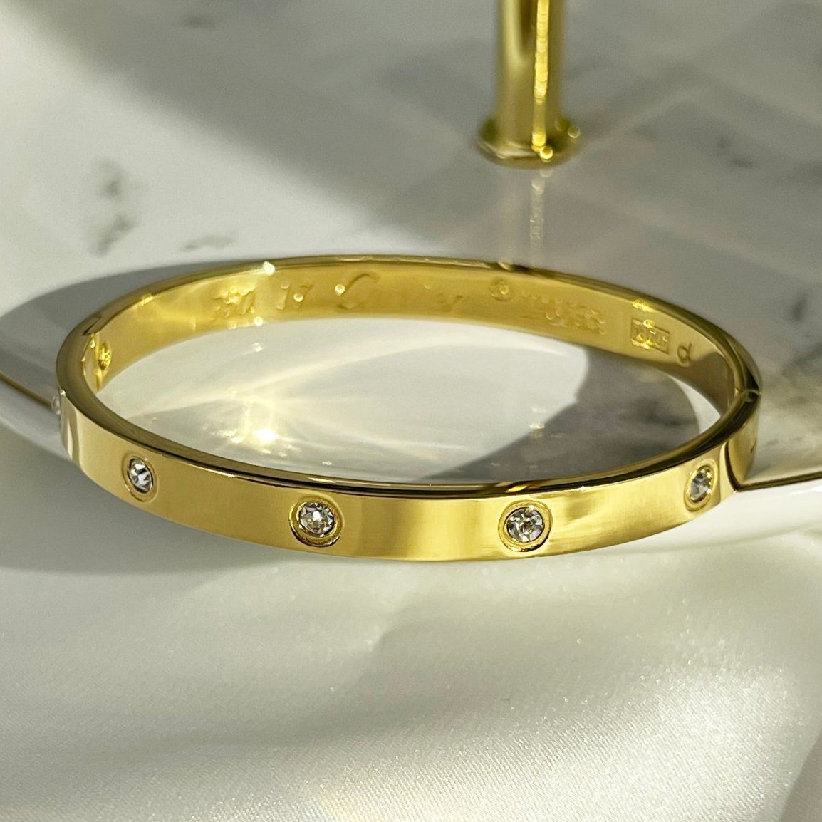 Crystal Love Bangle - 18k Gold Plated