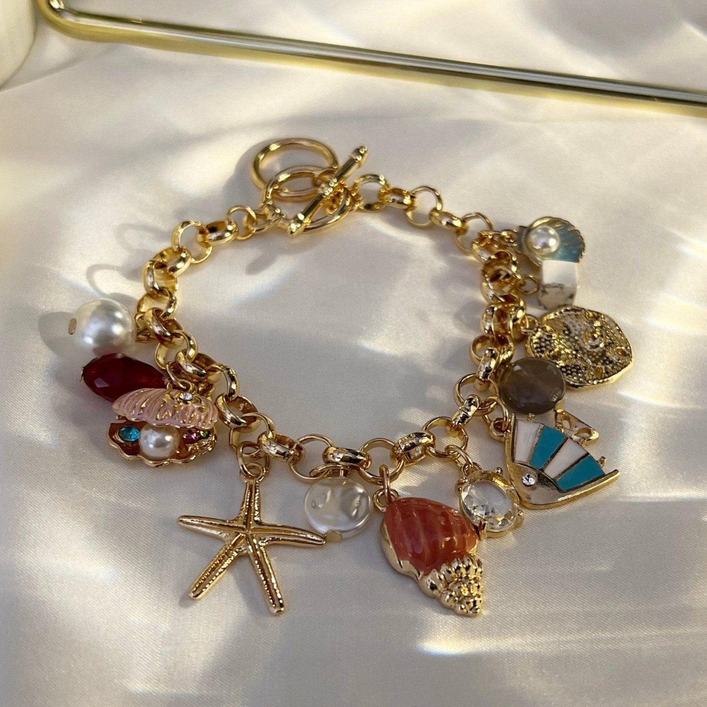 Seaside Shell Charm Bracelet - 18k Gold Plated