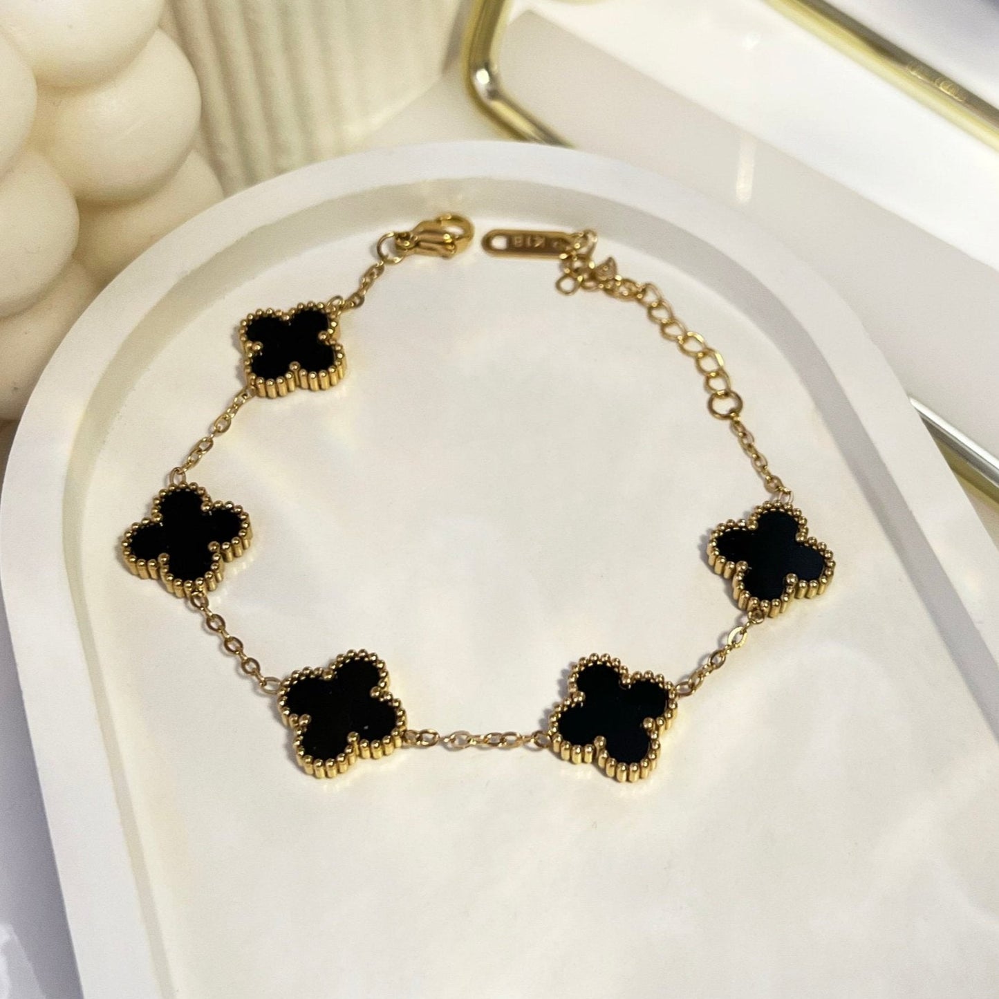 Ebony Clover Bracelet - 18k Gold Plated