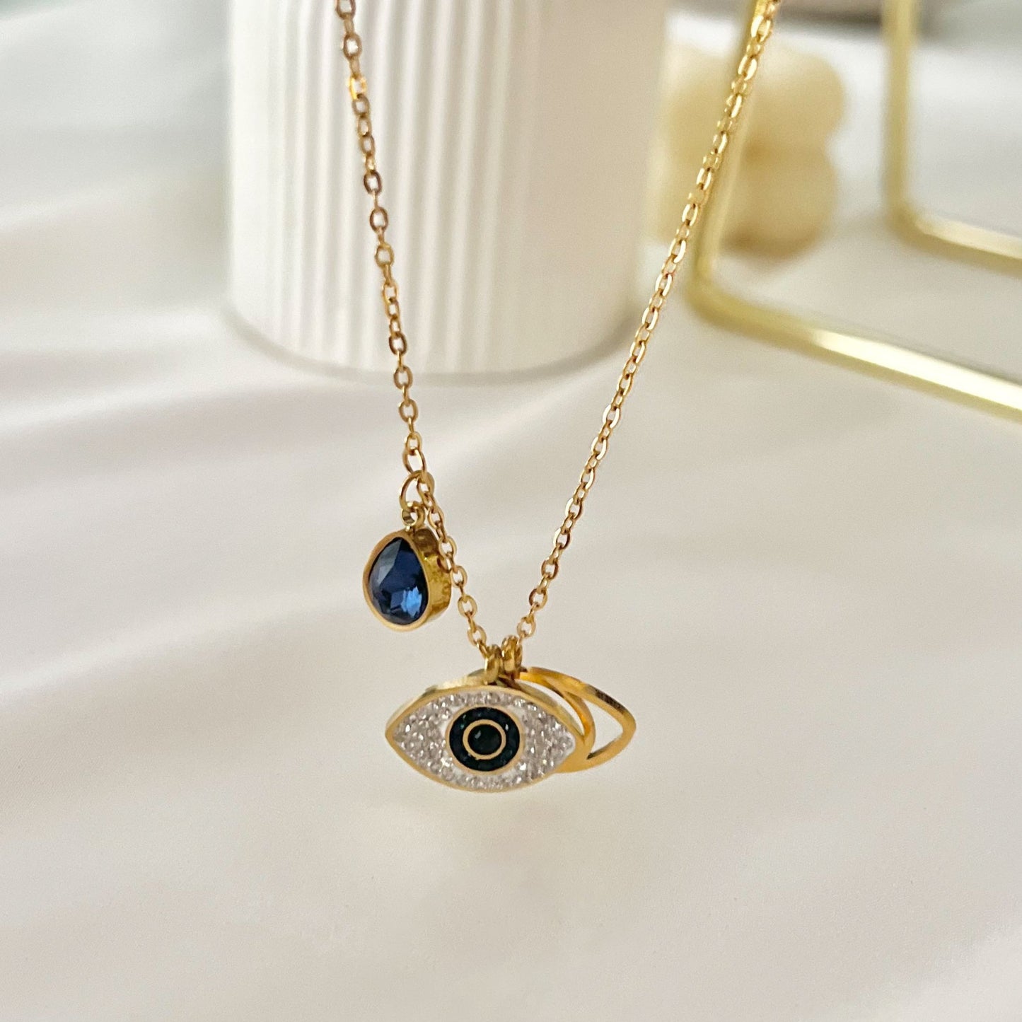 Sparkling Gaze Necklace - 18k Gold Plated